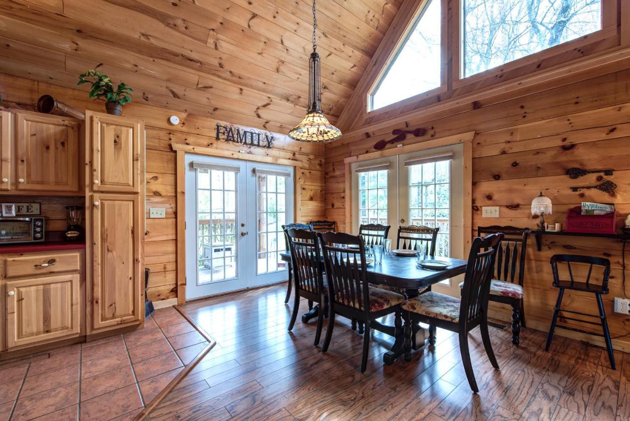 Lazy Cub Lodge Pigeon Forge Εξωτερικό φωτογραφία
