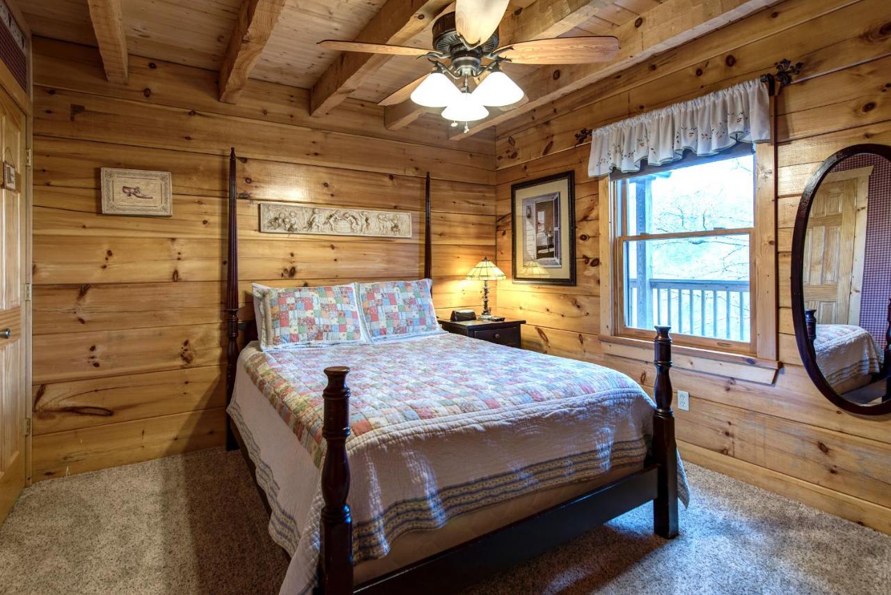 Lazy Cub Lodge Pigeon Forge Εξωτερικό φωτογραφία